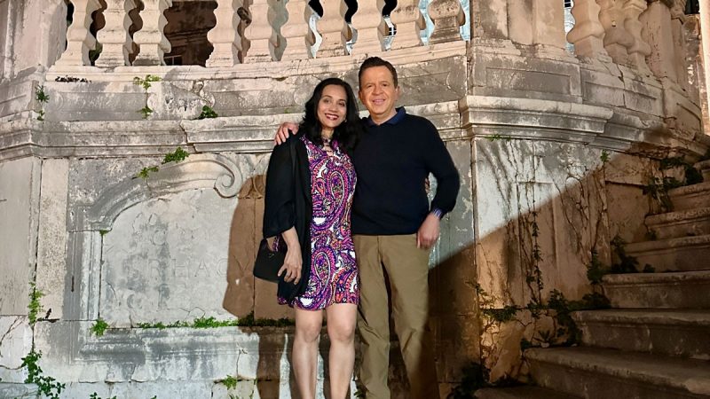 Archana Sathaye M.S. ‘86 (at left) and Shirish Sathaye M.S. ‘86 at the top of the Jesuit Steps in Dubrovnik⁩, ⁨Croatia⁩.