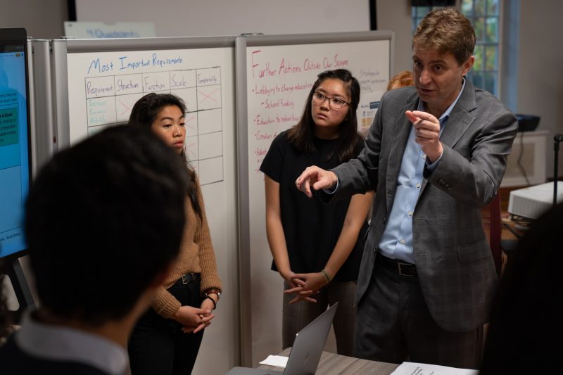 Students reap early benefits of Calhoun Discovery Program