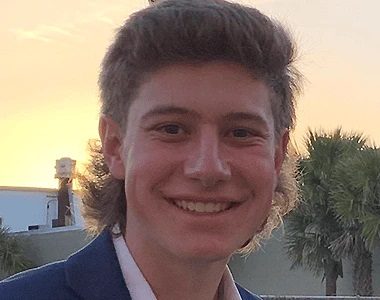 Finance student named Schwab Scholar in Financial Planning